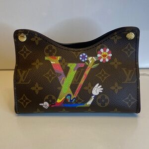 ✅ PRICE IS  FIRM ✅ Fashion Tissue Hokder